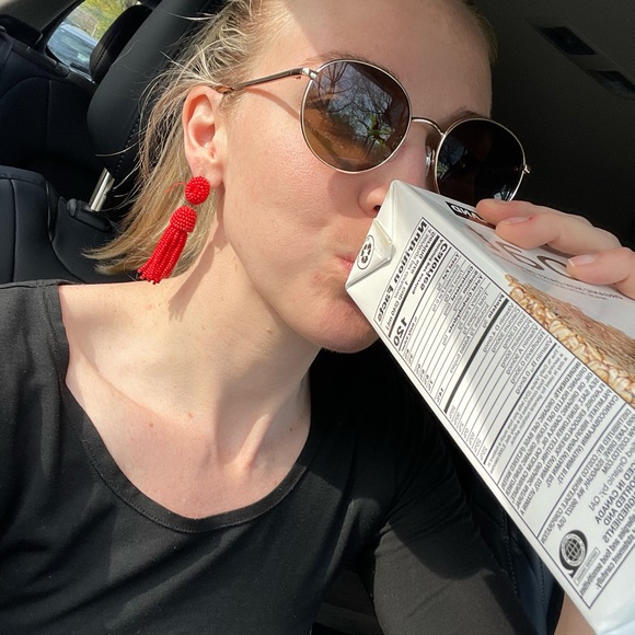 Meet your Posher, Devyn - Picture 3 of 4